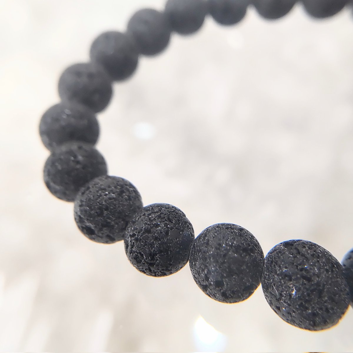 富士山の溶岩ブレスレット入荷してます。 このブレスレット、私の方で