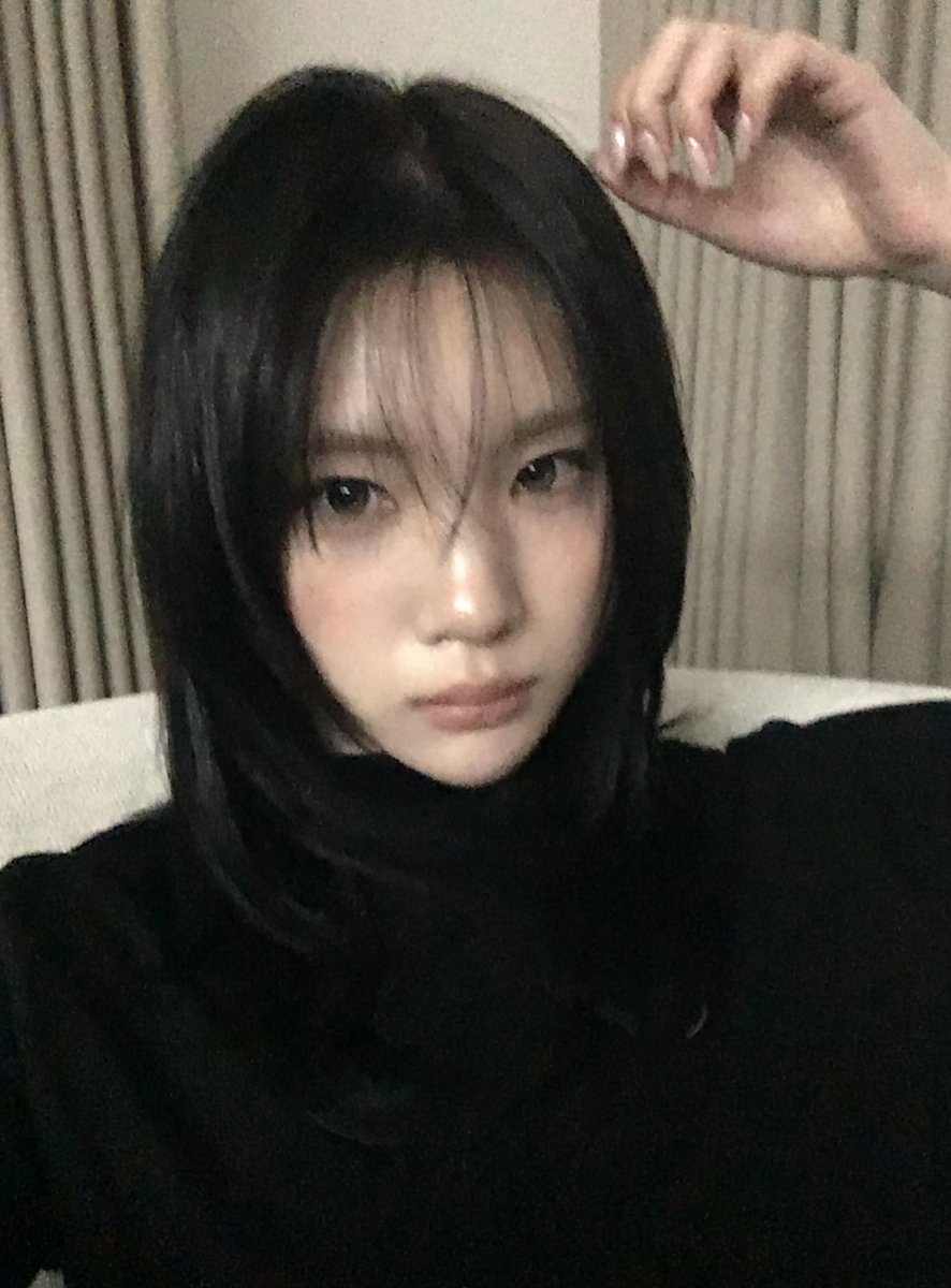 260305 위버스 포스트 #주은 

간지러