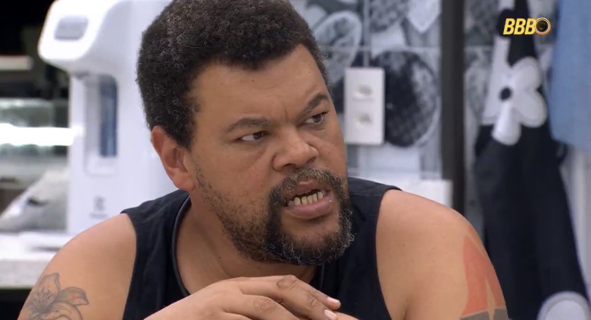 BielReality's tweet photo. Babu tem que ser a nossa PRIORIDADE DE ELIMINAÇÃO, temos que ELIMINAR esse homem contra QUALQUER UM, até mesmo contra Jonas e Cawboy, o jogo dele é sujo e baixo, na primeira oportunidade temos que fazer ele sair REJEITADO, com mais de 90% de REJEIÇÃO.

#BBB26 https://t.co/HiZHSy6OEu