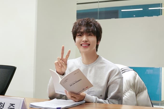 Boygroups Media tweet media