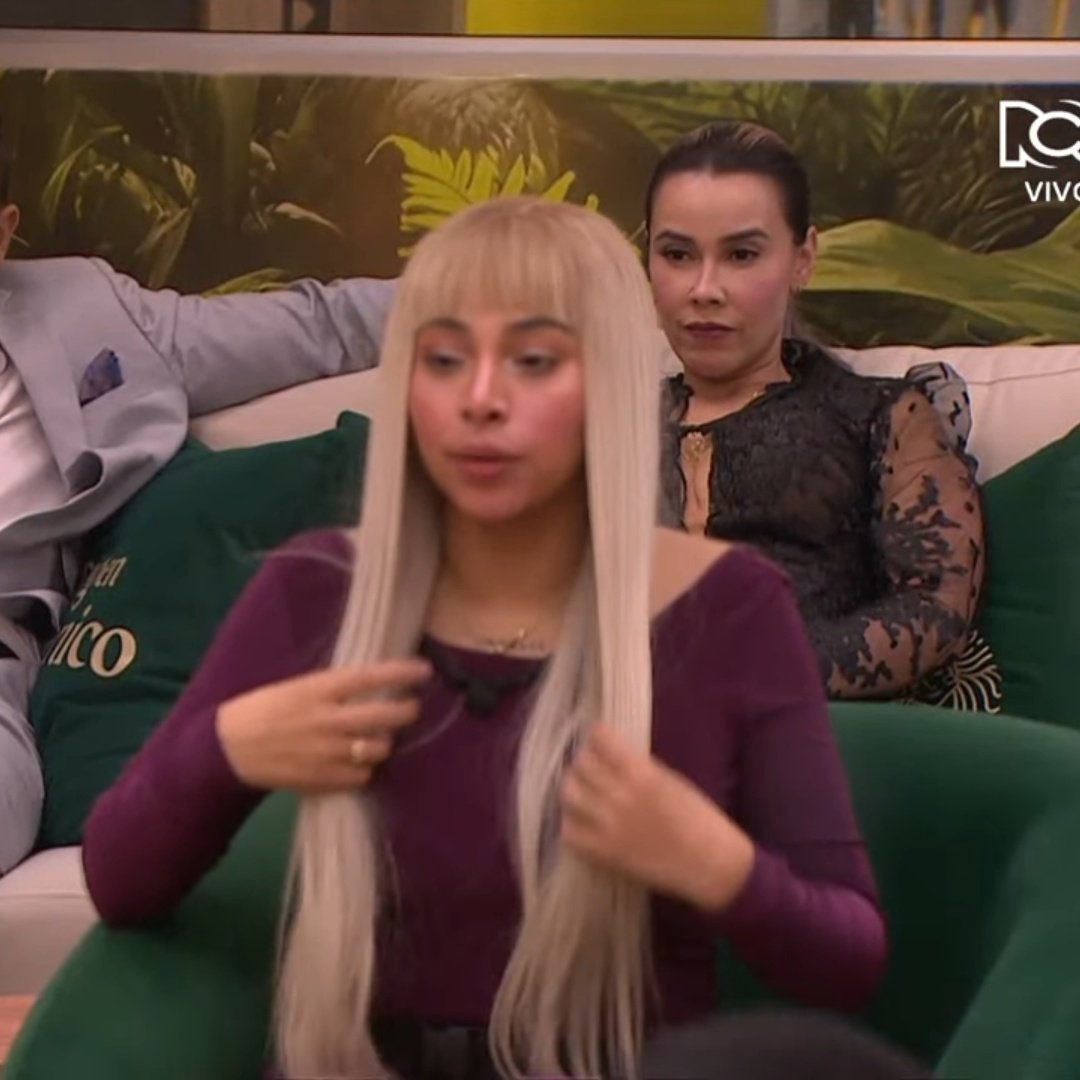 Porque nadie dijo que entró Hannah Montana 
#LaCasaDeLosFamososCol3