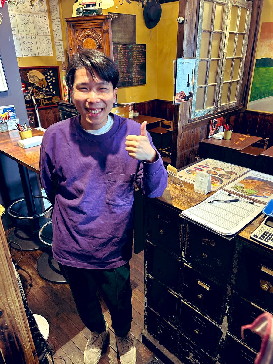 おはようございます☀
木曜日営業！
真向かいのさらばBARでは、サチオピアコーヒーが飲める日！！コーヒー美味しいのでオススメ☕︎
テキサスコーヒーもオススメ☕︎

おべんとばこ中川君が働いてくれてます！
今日もみなさんお待ちしてます🍛
#マキオカリー
#マキオタニカリー
#五反田