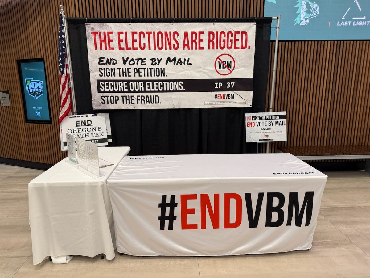 Michaela_1776's tweet image. Our valiant Patriots are setting up to gather signatures! 

Multiple petitions will be available... because Patriots should work together! 💪🇺🇸❤️

#ENDVBM
#IP37