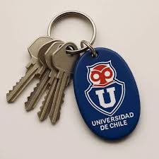 fenomenodelcolo's tweet photo. Me encontré estas llaves en la calle, deben ser de alguien que se quedó afuera. 

Favor RT https://t.co/8lYqhtBCa0
