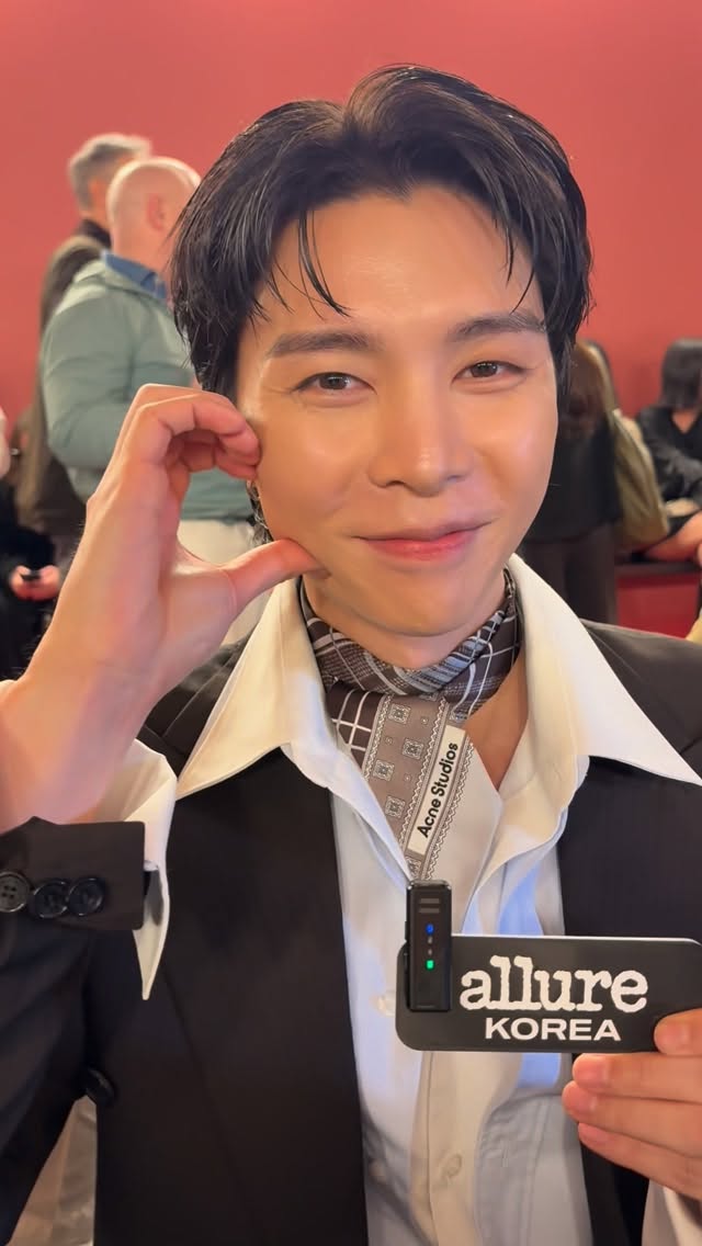 쟈니의 플러팅이라니... 저 그냥 파리에 살게요❤️

⬇️⬇️⬇️Click✔️
instagram.com/reel/DVeFl50DI…

#JOHNNY #nct #nct127 #Acnestudios #아크네스튜디오 #쟈니 #엔시티127 #엔시티 #PFW #파리패션위크 <a href="/NCTsmtown/">NCT</a> <a href="/NCTsmtown_127/">NCT 127</a>