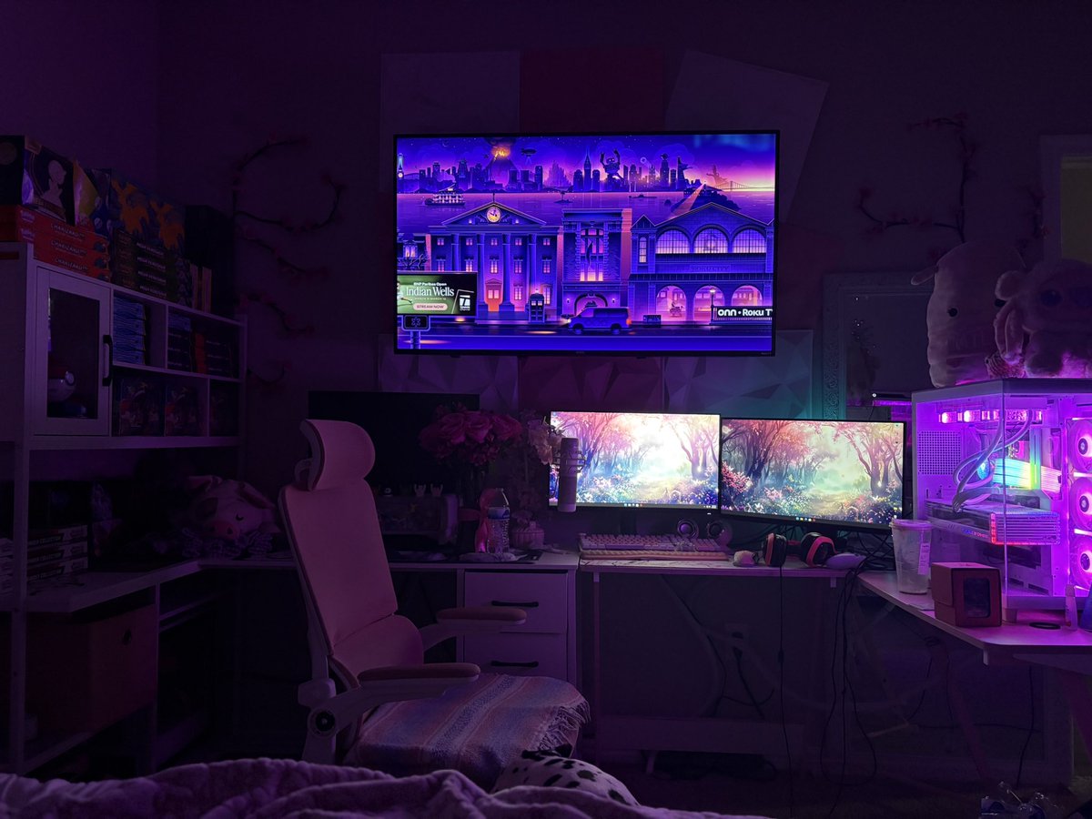 angelina tweet media