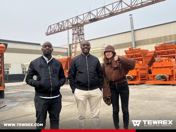 From inquiry ➝ payment ➝ factory visit 🚀
The concrete mixer project moved fast, with full payment and on-site inspection arranged in Zhengzhou.
Real machines. Real factories. Real trust.💪

#ConcreteMixer #ConstructionEquipment #tewrex #FactoryInspection #B2B #HeavyMachinery