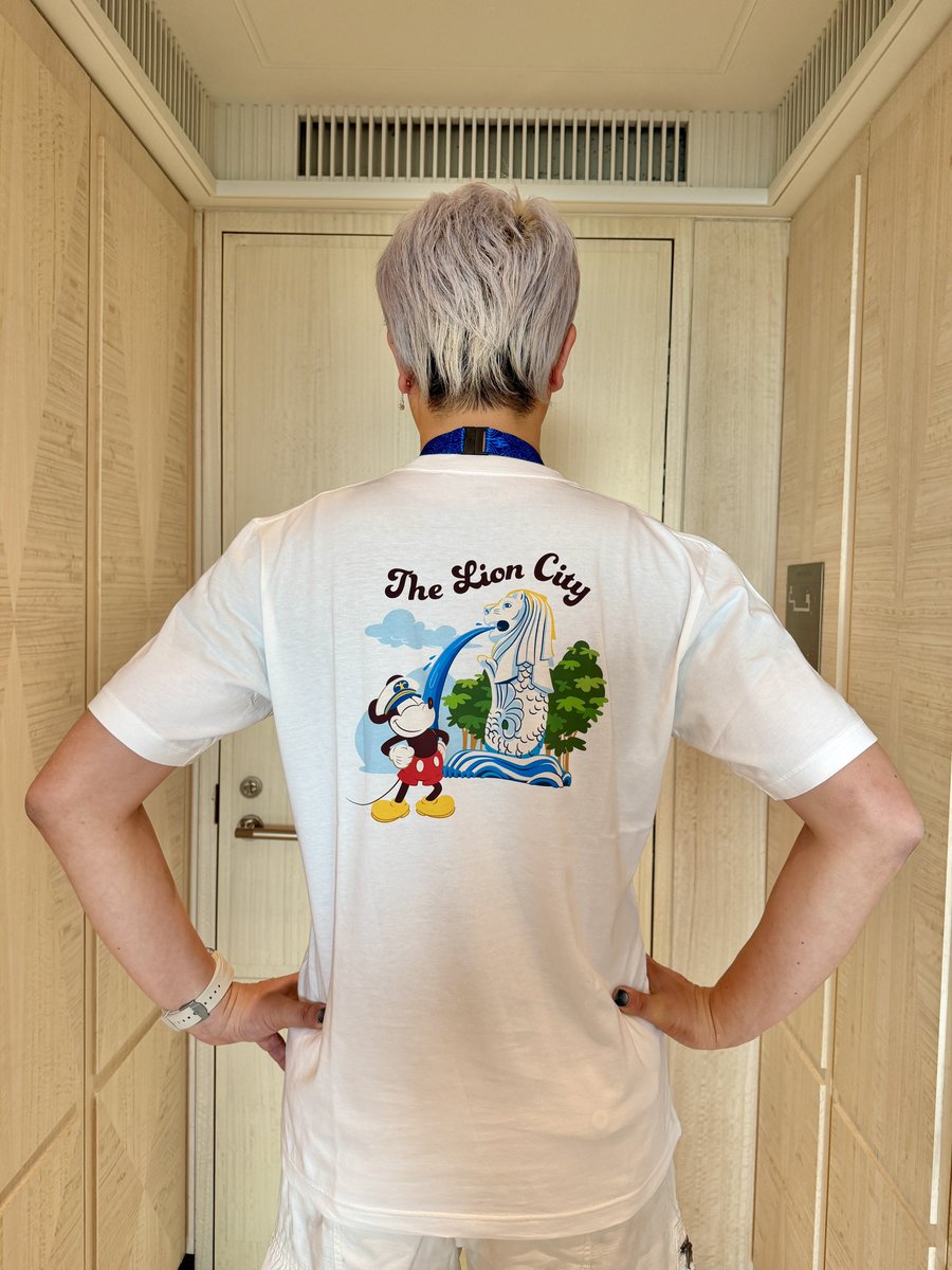 キャプテンミニーちゃんTシャツ　ディズニークルーズアドベンチャー号限定 昨日ユニクロシンガポールで可愛いクルーズTシャツゲットしました