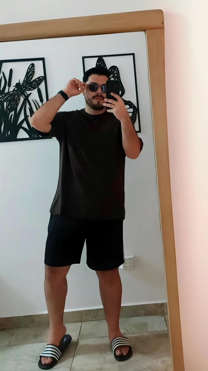stanrodguez's tweet photo. hi 🖤 https://t.co/3UsQJyxHdz