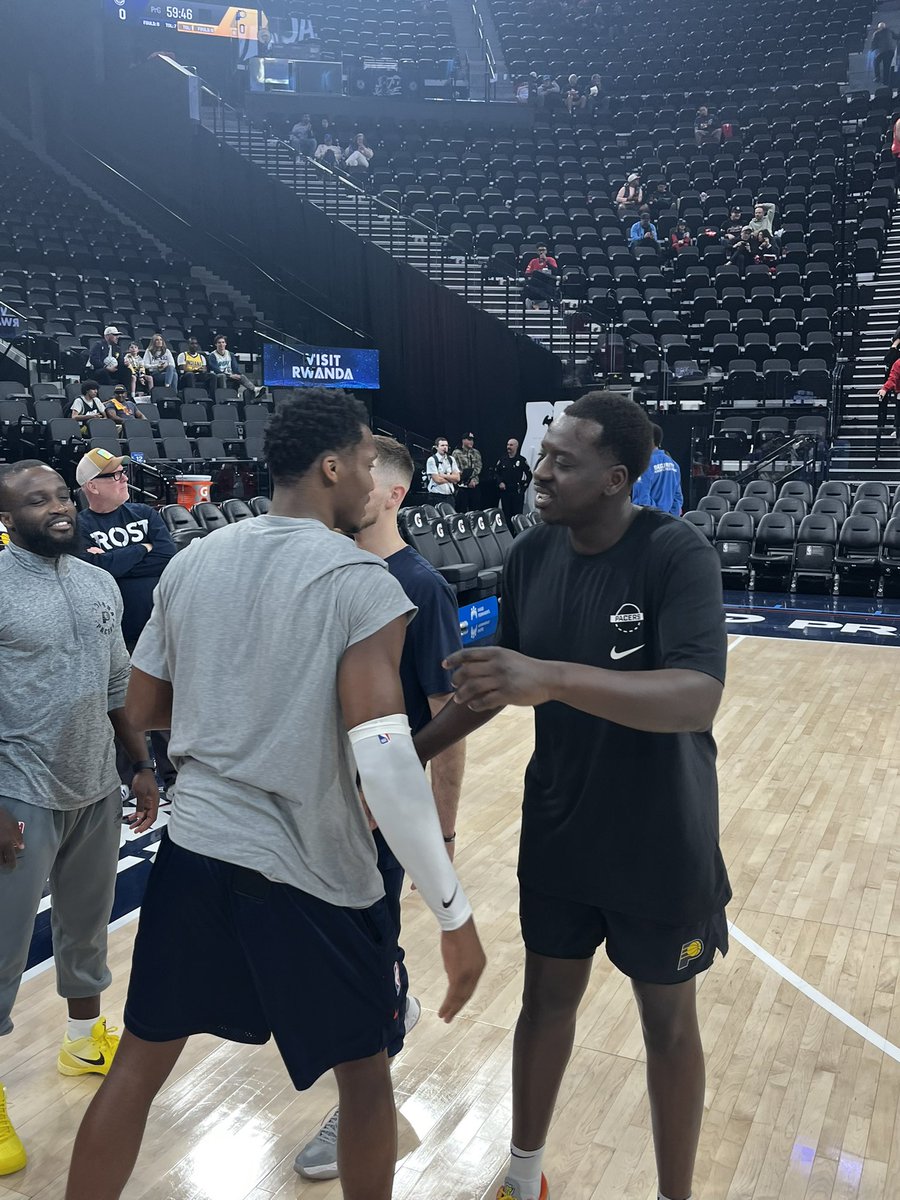 A lot of mutual admiration as <a href="/BennMathurin/">Bennedict Mathurin</a> chatted with @pacers.