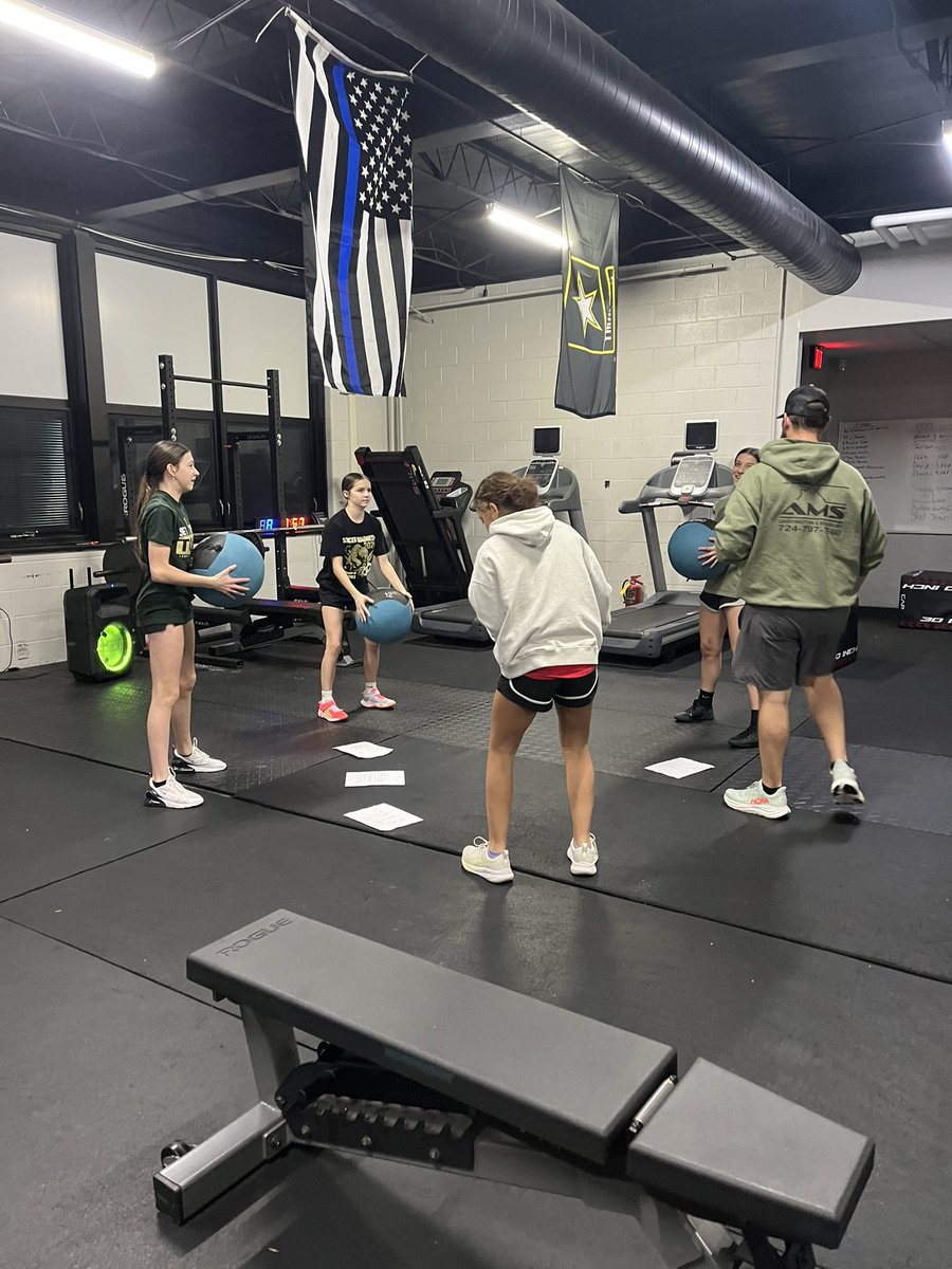 Coach Lovett tweet media