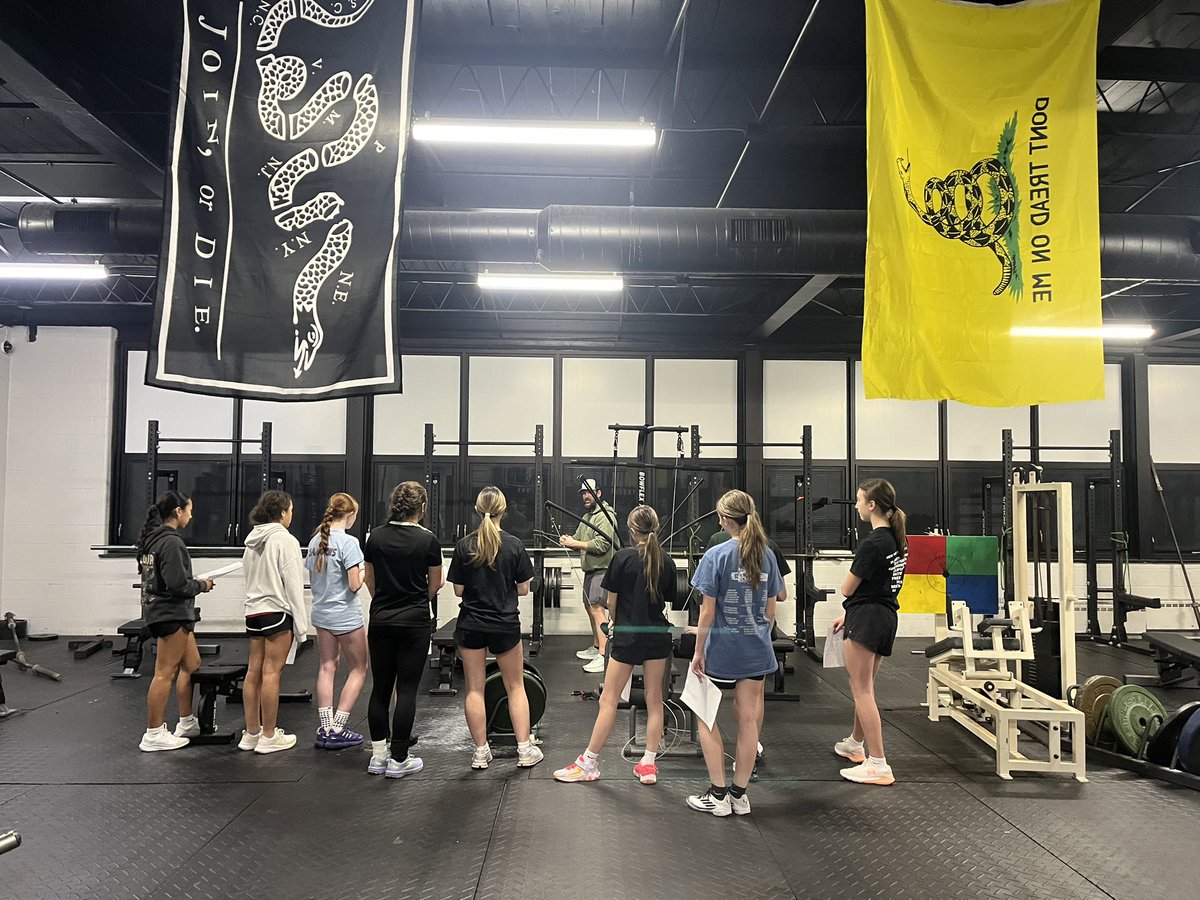 Coach Lovett tweet media