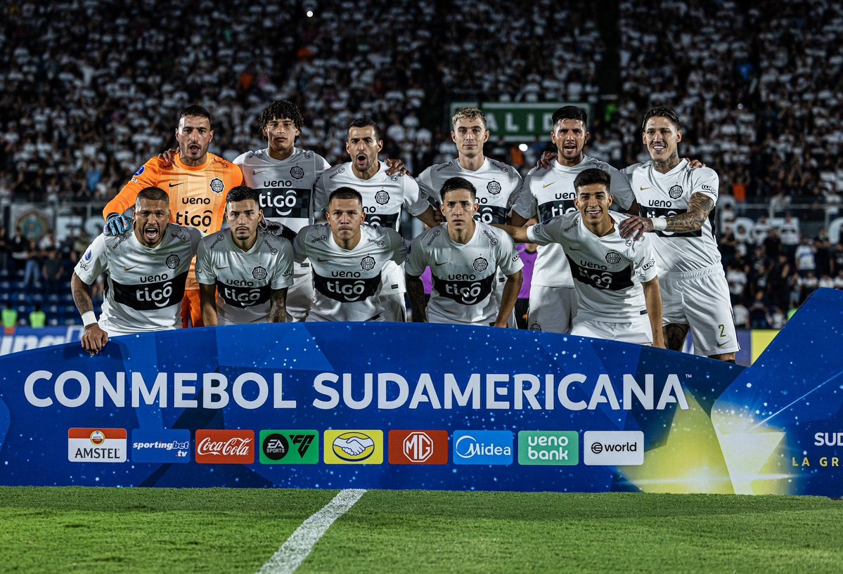 En esta 1° Fase de la #Sudamericana, #Olimpia recibe 250 mil dólares.

Por la Fase de Grupos obtendrá por sus tres partidos como local un total de 900 mil dólares, a eso le puede sumar 115 mil dólares más por cada victoria que logre en los 06 encuentros que tendrá en esta etapa