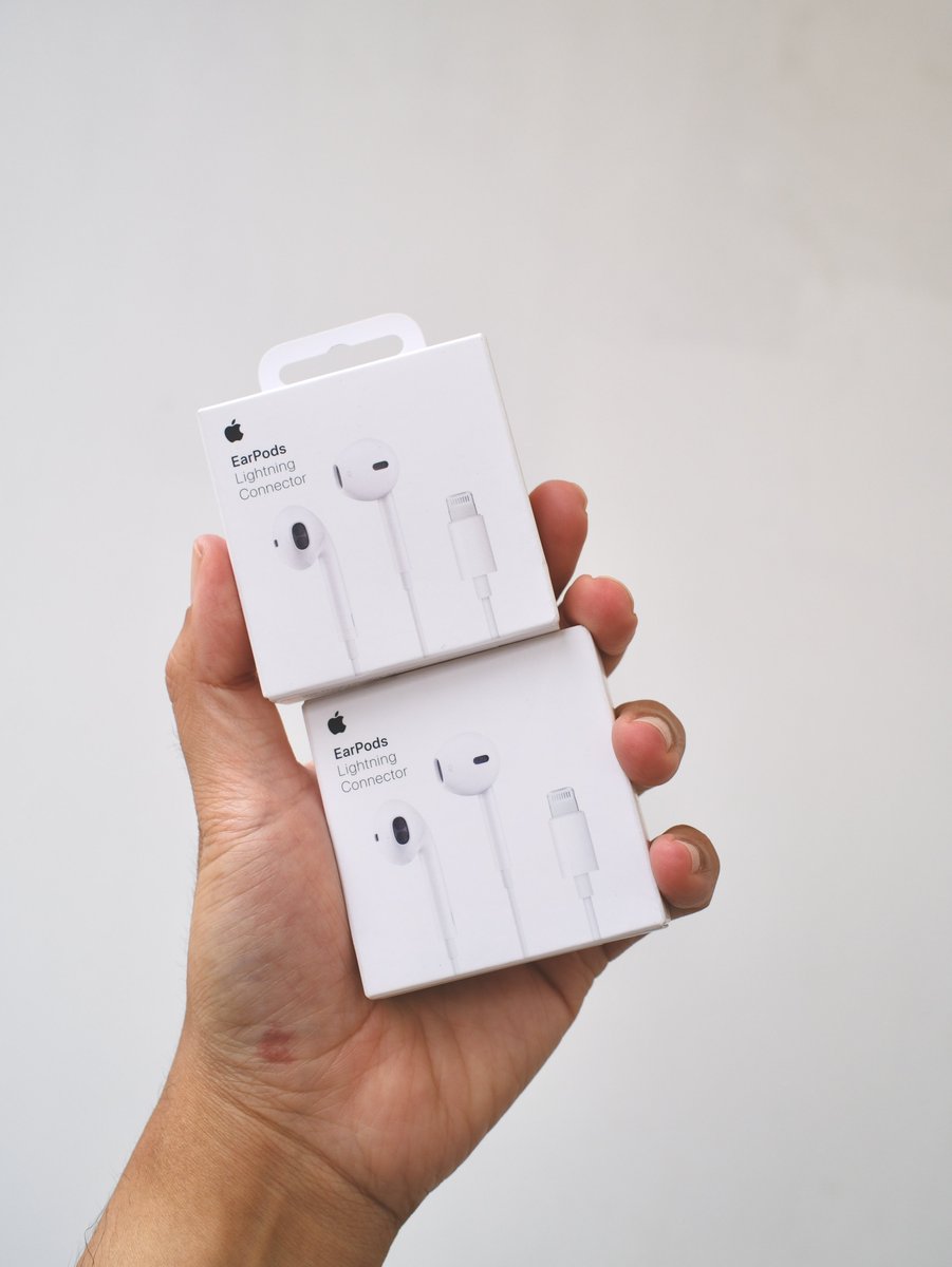 Sundul

EarPods Lightning masih ready 2 pcs ya. 
Beli langsung di Apple Store harga @ 470 ribu.
Buat yg minat cuss DM aja thank you 🙏🏼
