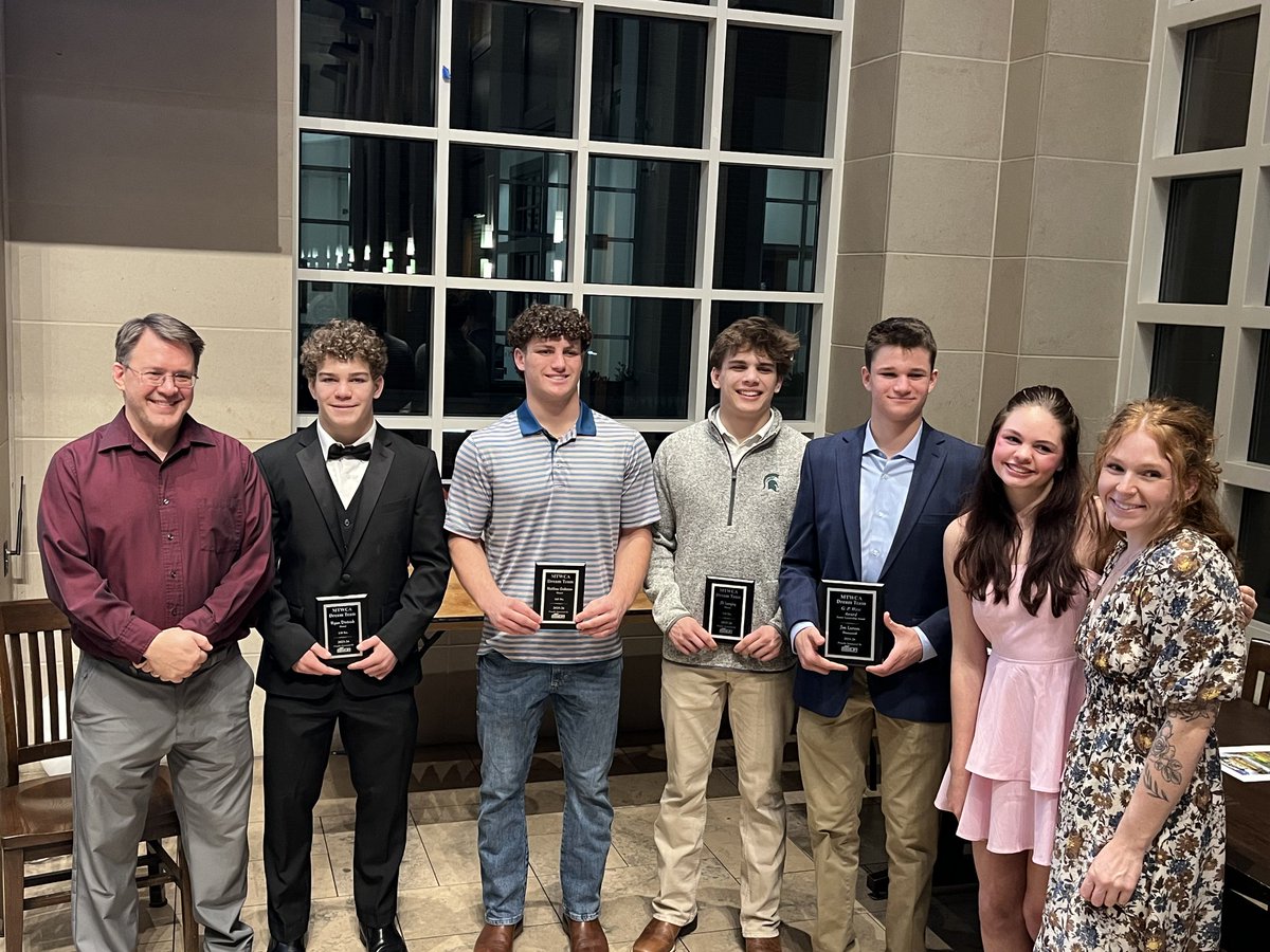 Ravenwood Wrestling tweet media