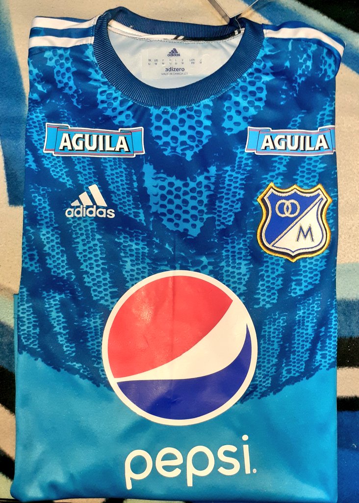 LFutbolera18's tweet photo. Retro escamado 2014
escudo bordado, etiquetas 🏷 y marquillas adidas, #31 talla S. 
Pago por nequi Daviplata Bre B 322 8883377 
Pago contra entrega n BOGOTÁ 12K ADICIONAL
Pedidos WhatsApp 
3228883377
#FabricamosTusPrendas
#Madeinchircales #ArtículosDeportivos
#13AñosLfutbolera18 https://t.co/Z4K6AuQQMd