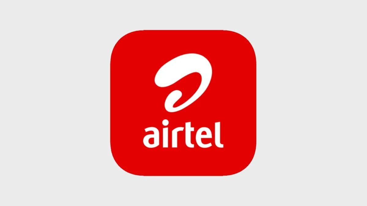 देश को लूटना बन्द करो अम्बानी... 😡

हर महीने मेरे घर से टेलीकॉम कंपनियों को हजारों रुपये जाते हैं।

5 मोबाइल का रिचार्ज – ₹352 प्रति मोबाइल
यानी लगभग ₹1760 हर महीने।

ऊपर से Jio AirFiber – ₹706 प्रति माह।

कुल मिलाकर लगभग ₹2500 हर महीने देने के बाद भी हाल यह है कि नेटवर्क