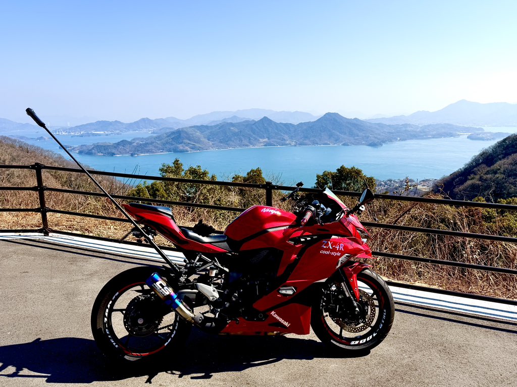 青い空と愛車の画像を無言で貼ってね見た人もやってねお願い #ZX4R #IS500