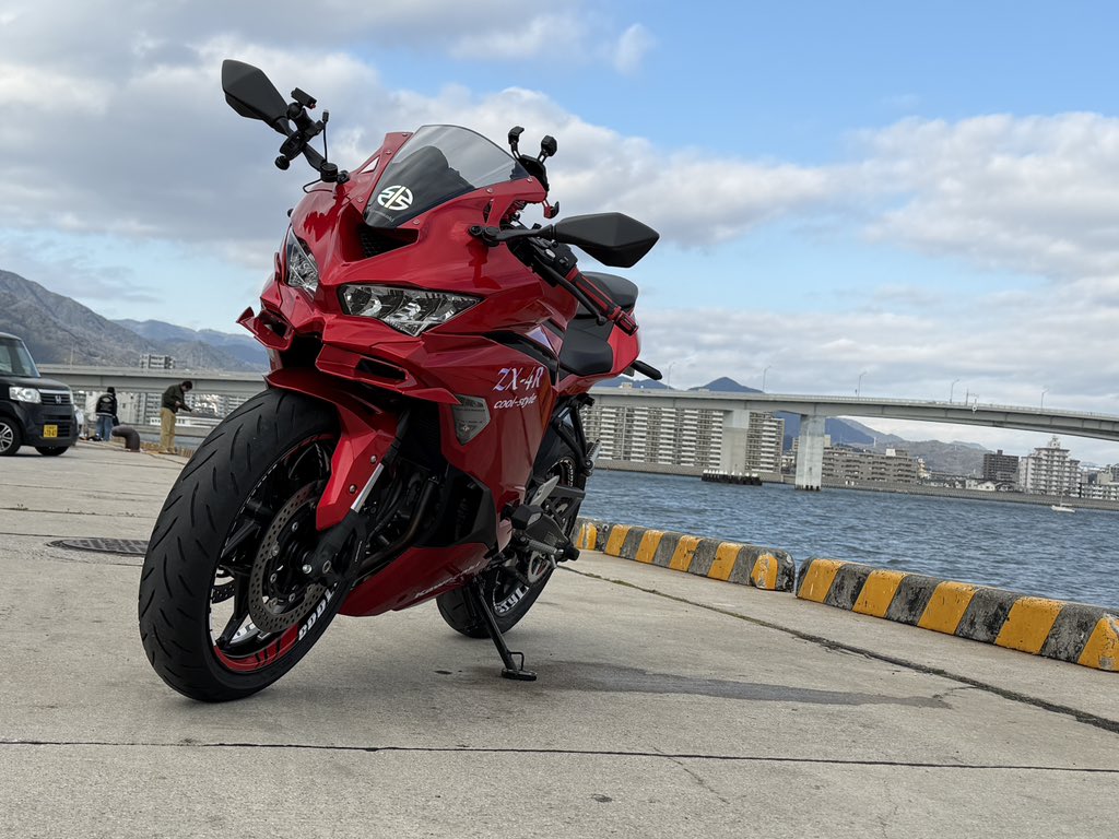 青い空と愛車の画像を無言で貼ってね見た人もやってねお願い #ZX4R #IS500