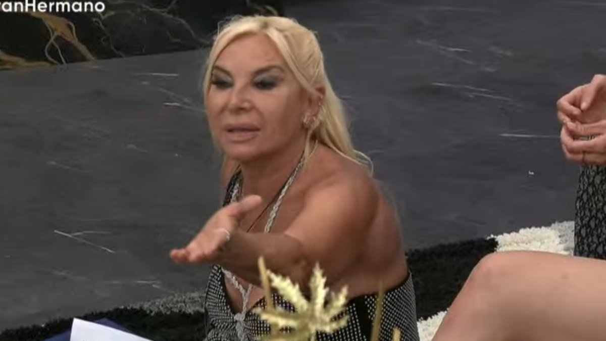 welcome back silvina escupidero y moria casan 
#GranHermano