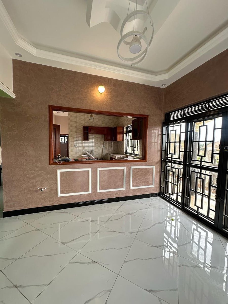 tic_ber2's tweet photo. Newly Constructed Home for Sale 
Location - Namugongo Misindye

Accomodation: 3 beds. 2 baths
Plot size: 15 decimals 
Tenure: Private Mailo 

Price: Developer Open to offers above 350M. https://t.co/Y9i4wbDVqX