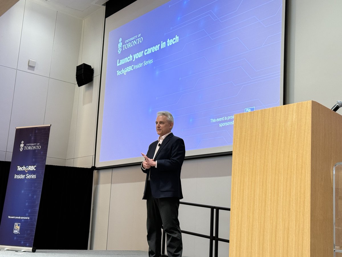 DeepaKundur's tweet photo. Pleasure to introduce and hear from Martin Wildberger, EVP, Innovation and Technology at RBC, at our latest Tech@RBC “Launch Your Career in Tech” event. 🚀 Also wonderful to present the RBC Tech Scholar awards to outstanding @eceuoft students. Congrats all! 👏 https://t.co/AWh2UcDFAn