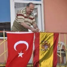 ispanyol Başbakan Pedro Sanchez'in hükümeti,

ABD'nin ülkede bulunan askeri üslerini iran'a saldırmak için kullanmasına izin vermeyi reddeti.(bbc news türkçe)

------------
 ispanya #füze incirlik Üssü Dünya Savaşı Spain