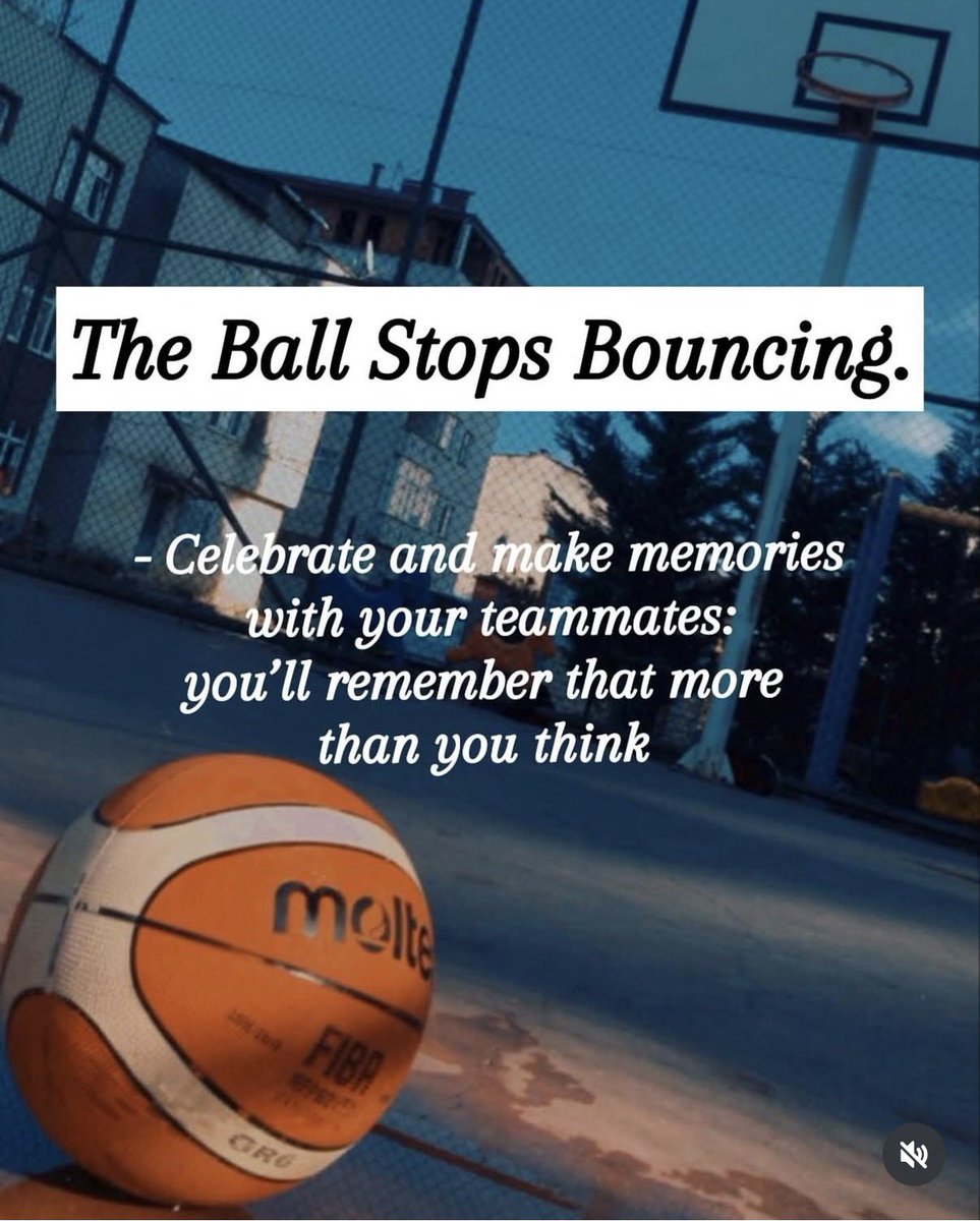 Lyn Smith 🏀 tweet media