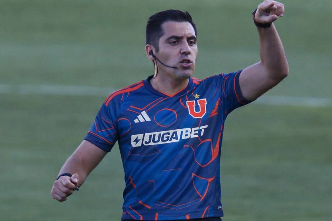 Les faltó el jugador estrella jajajajajajajjajajajajajajajajajaj #VamosLaU