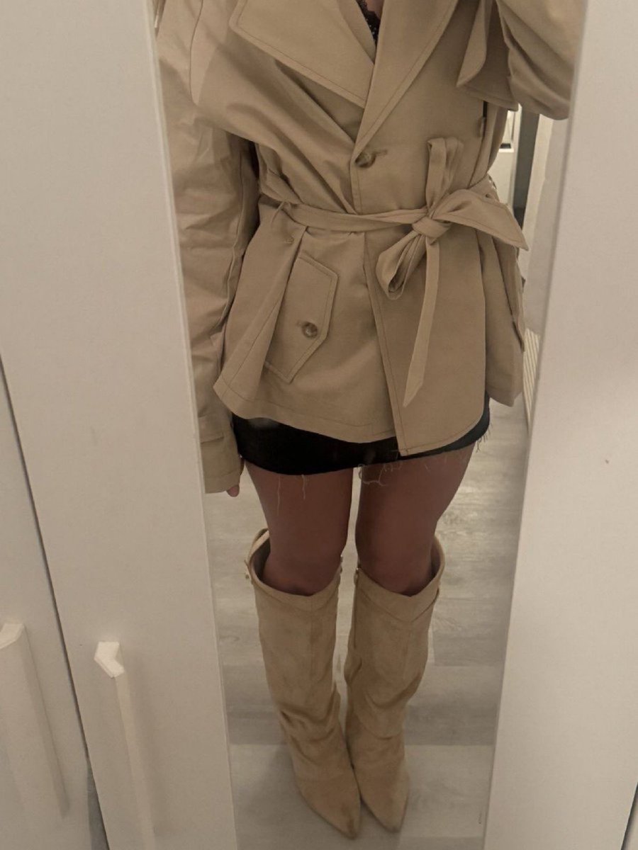 ReineSarah75's tweet photo. Tu boufferais ton jus pour moi pour divertir une reine comme moi?🐶 

#moneyslaves #fetichistes #culotte #sale #SugarDaddys #fetichistespieds #moneysalve https://t.co/cDg7uGo4eJ