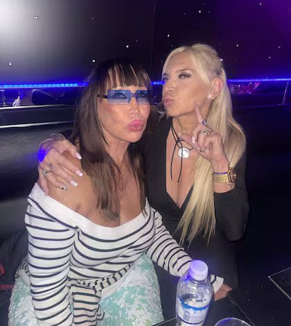 la zilli es amiga de ELLA nunca nos iba a defraudar