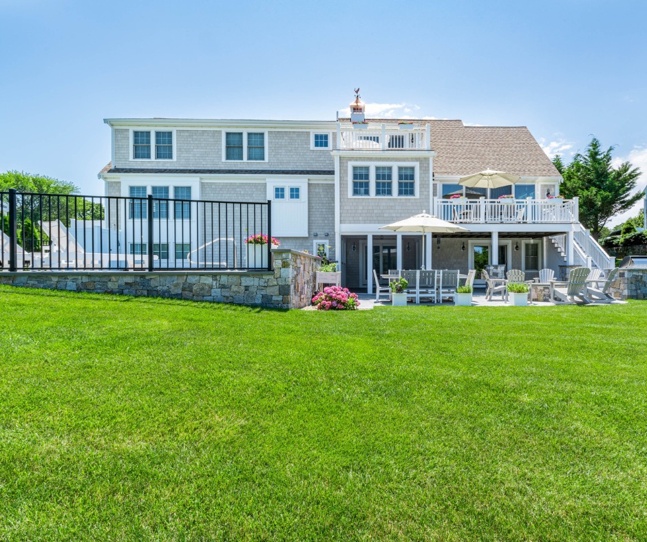 PhilbrookCC's tweet photo. As a general contractor, part of our service is to coordinate and plan all activities of your project, which can include landscaping finishes and pools. Our experience and trusted subcontractors ensure a seamless experience from start to finish.
#BuiltByPhilbrook https://t.co/j3nO7J1OgW