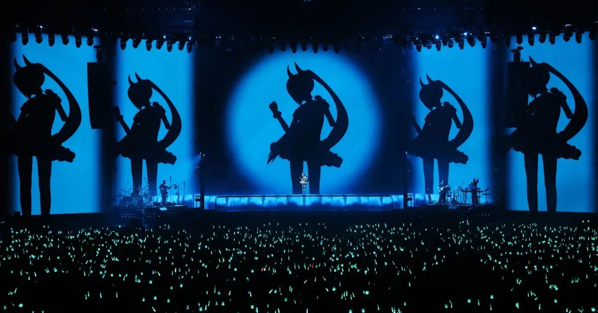 YUI tweet media