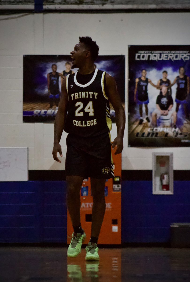 Adelyas Reaves tweet media