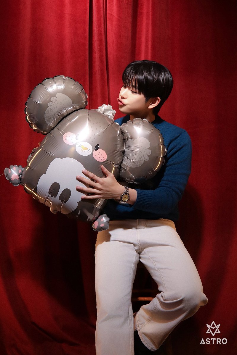 마리 ✶ tweet media