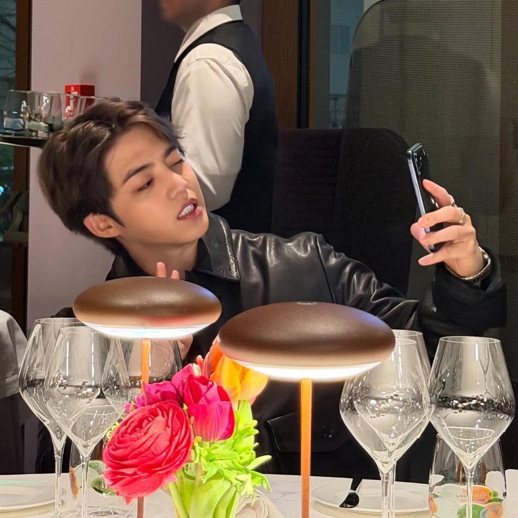 so…when will he reveal this selca