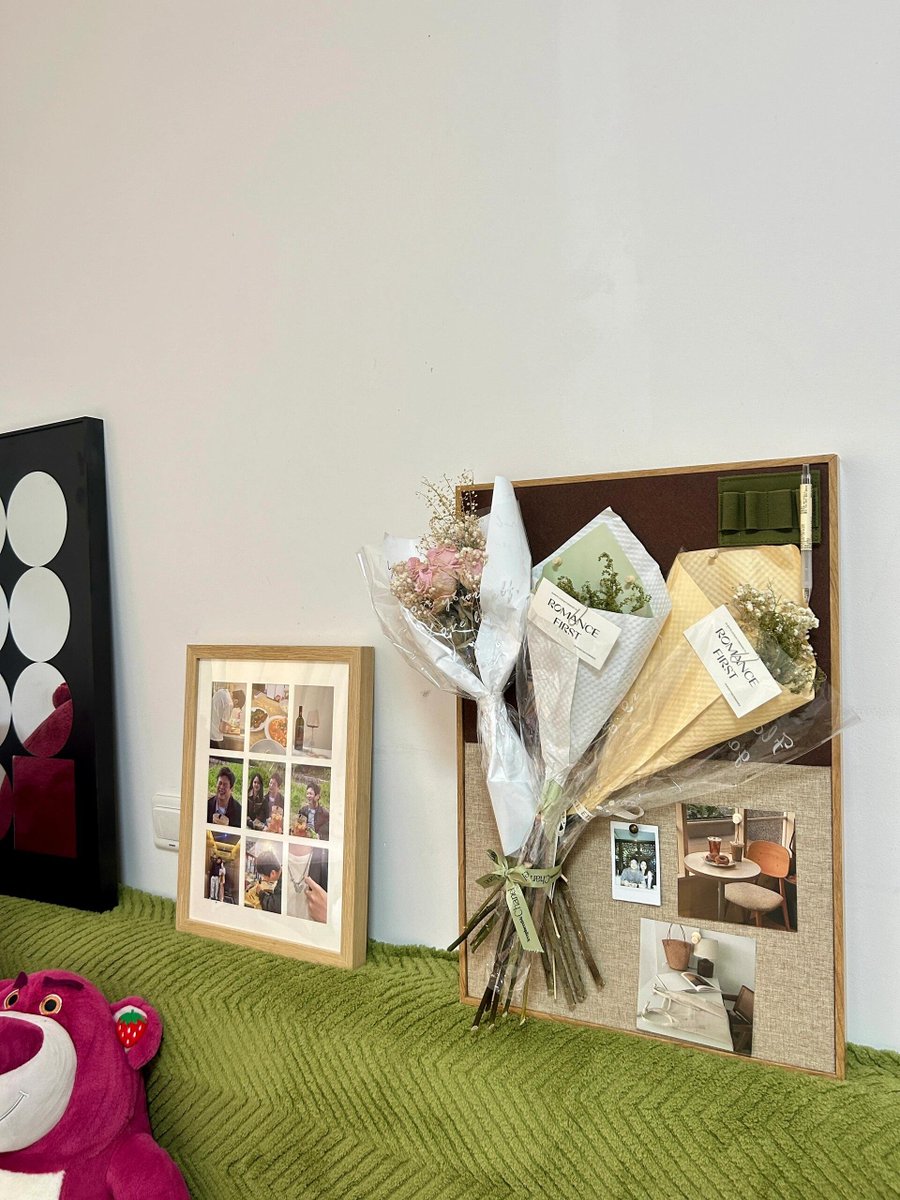 CoulonAlexandre's tweet image. "Sorting old items today—trash to donate, keep, or sell  Tag someone who needs a clutter reset! #DeclutterChallenge #OldItemSort"