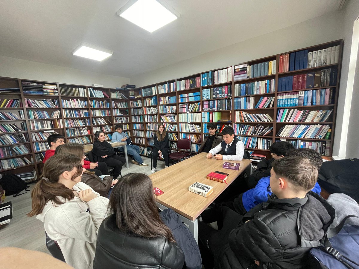 cmsbl's tweet photo. Dağcı’nın 186. Sözü etkinliğinde Mustafa Avcı moderatörlüğünde Richard Bach’in “Martı” kitabı konuşuldu.
@tcmeb 
@Yusuf__Tekin 
@SakaryaValiligi 
@sakaryamem 
@coskunbakirtas 
@adapazarimem 
@enkahraman54 
@recepalmaz1 https://t.co/A1umdFcuig
