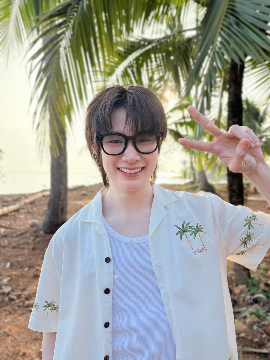 ที่สามของเธอ | Your Third Series tweet media