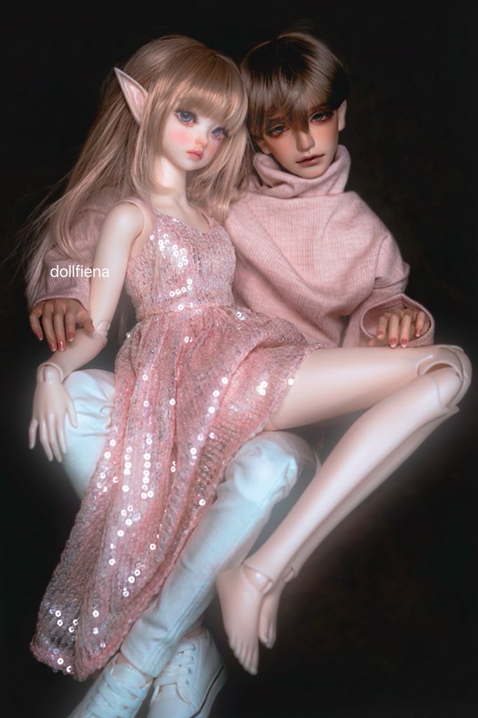 Dollfiena tweet media