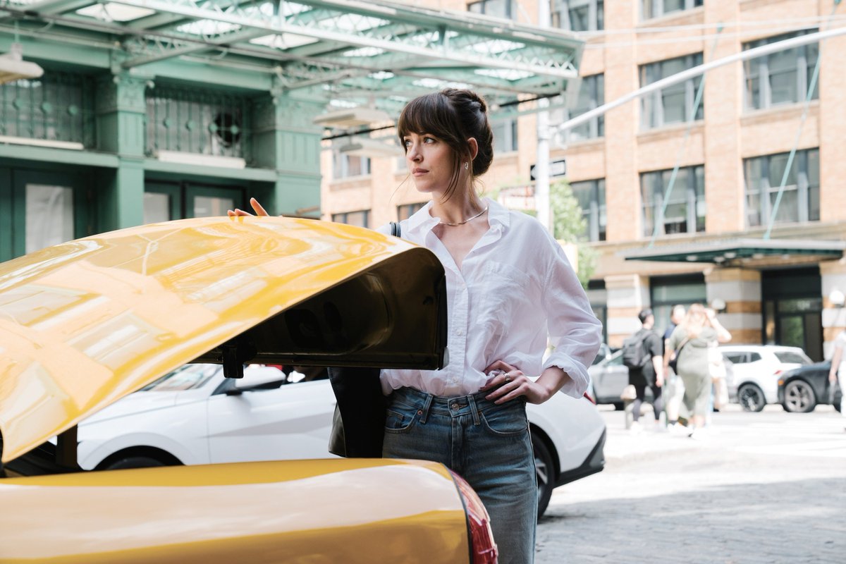 映画『マテリアリスト 結婚の条件』公式 tweet media