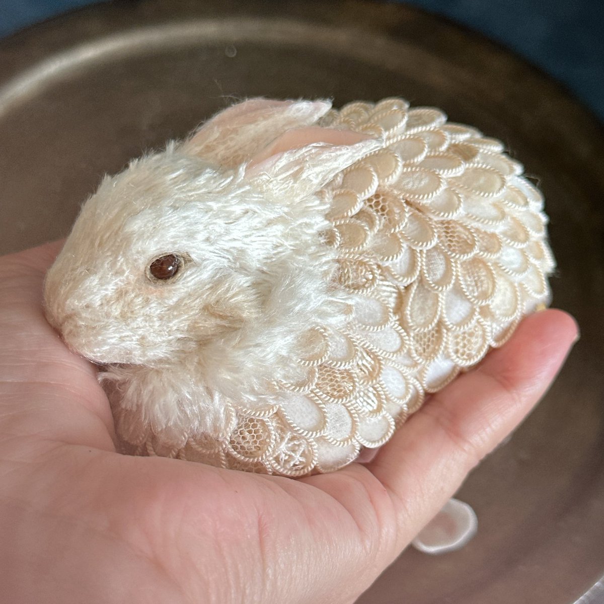 ぽかぽか陽の差し方が春めいてまいりました´◡`
来週3/11日より春展🌸が始まります

しばらく作品の紹介が続きますがどうぞよろしくお願い致します

🌱人形と絵の『春』展
3月11日〜17日　丸善・丸の内4Fギャラリー