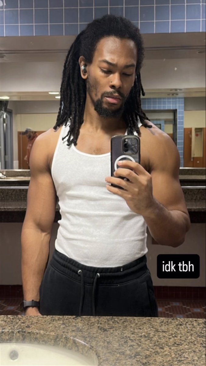 LeFabioNoir's tweet image. Biceps getting #respectable