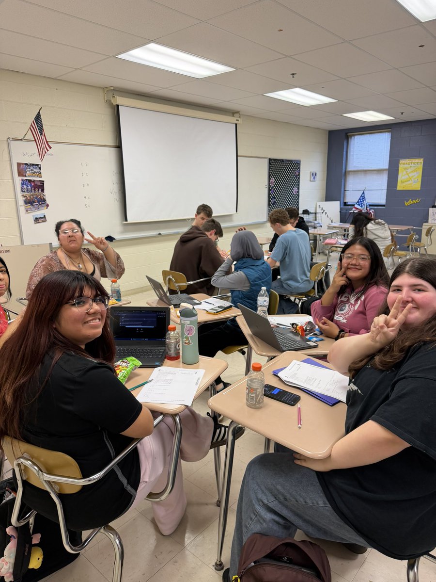 SmyrnaBulldog's tweet photo. These Bulldogs chose to work overtime to improve their scores at this year's ACT Bootcamp! Good luck, one and all! #onlyoneSHS #ACTingUp https://t.co/3lHlXAiRue