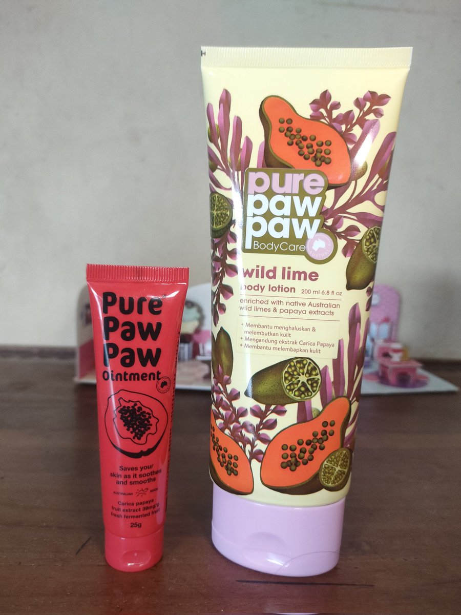 PrincessZhy's tweet photo. Saatnya upgrade body care routine kamu ✨ Pilih aroma favoritmu dan biarkan Pure Paw Paw body lotion yang merawat sekaligus manjain kulit kamu setiap hari 💛 https://t.co/nCyVHWtC9F