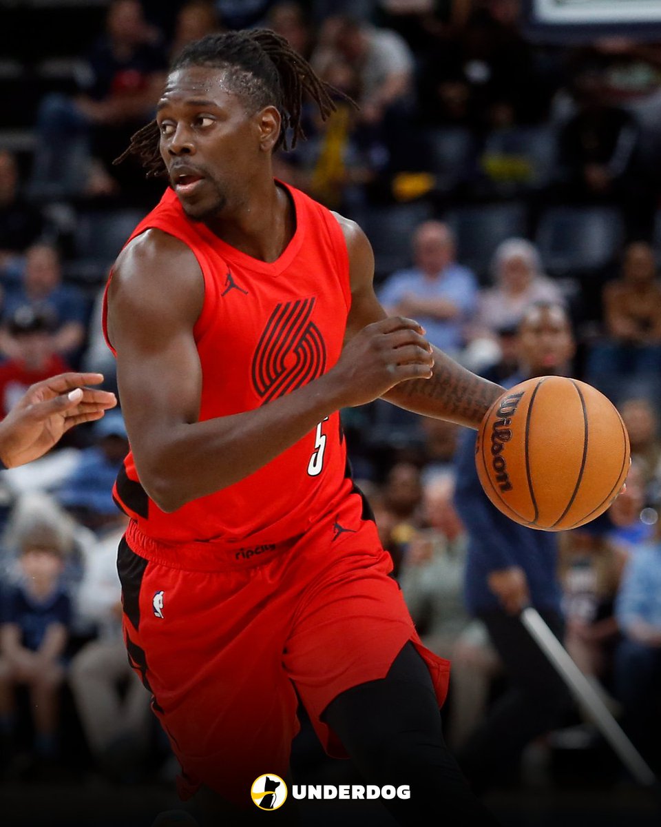 Jrue Holiday in win vs. Grizzlies:

35 PTS (season-high)
11 AST
13-19 FG
8-11 3PT

20+ PTS in four of his last five games.