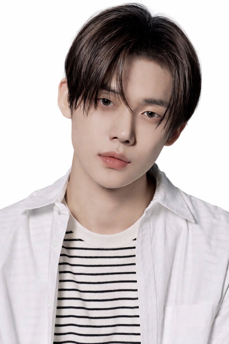 🚨: "Make It Count" Becky G ft Myke Towers &amp; Yeonjun.