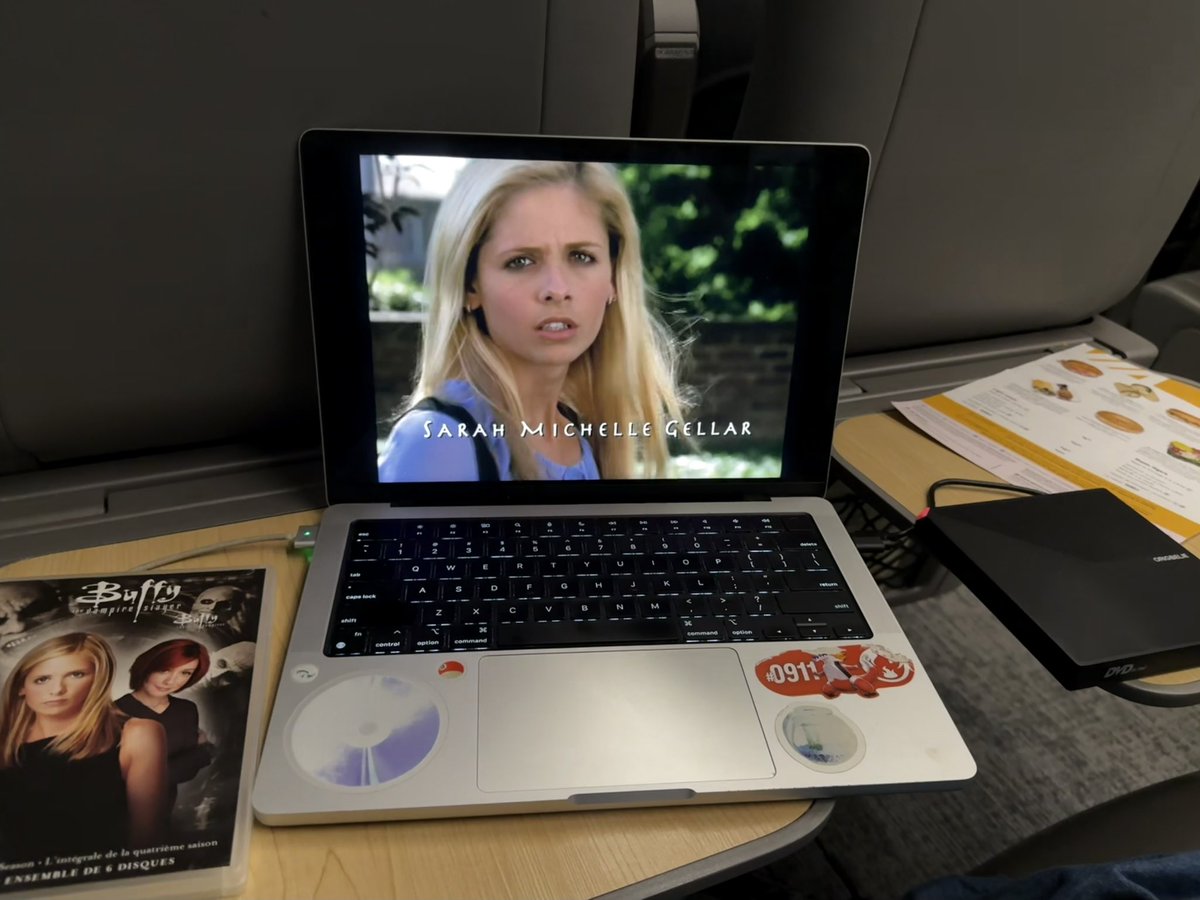 legolaurapalmer's tweet photo. on the train watching buffy on dvd #lifeisbeautiful https://t.co/4sCucoY7yP