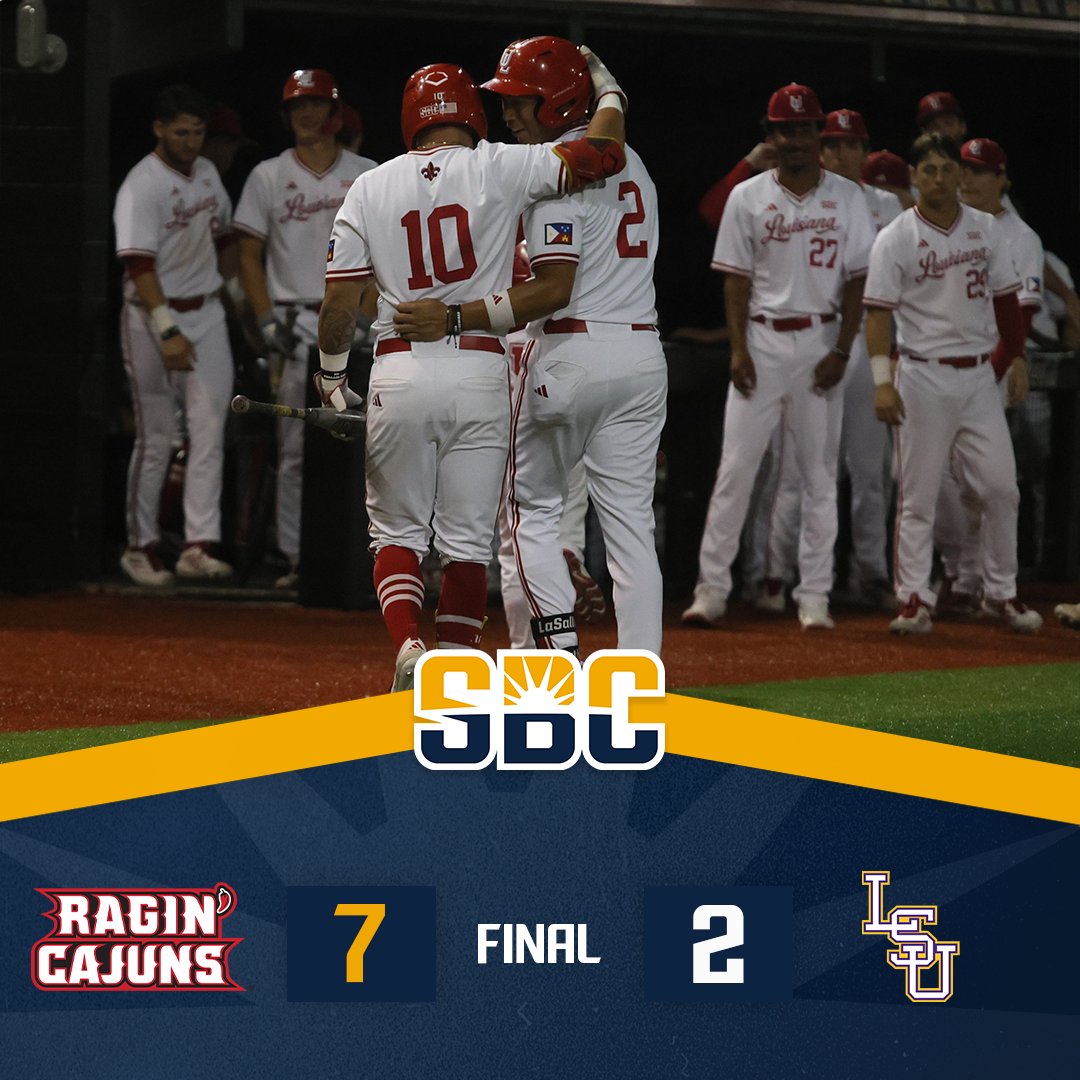 SunBelt's tweet photo. 𝗖𝗔𝗝𝗨𝗡 𝗖𝗢𝗨𝗡𝗧𝗥𝗬.

@RaginCajunsBSB never trails in 7-2 win over No. 2 LSU in front of crowd of 5,736 at The Tigue. ☀️⚾️ https://t.co/rCcsYgVCpH