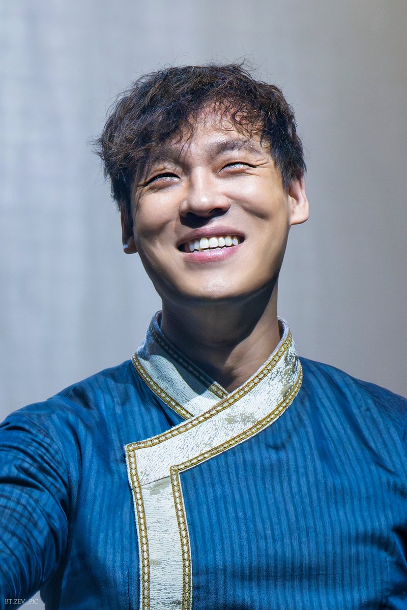 BT.ZEV_PIC tweet media